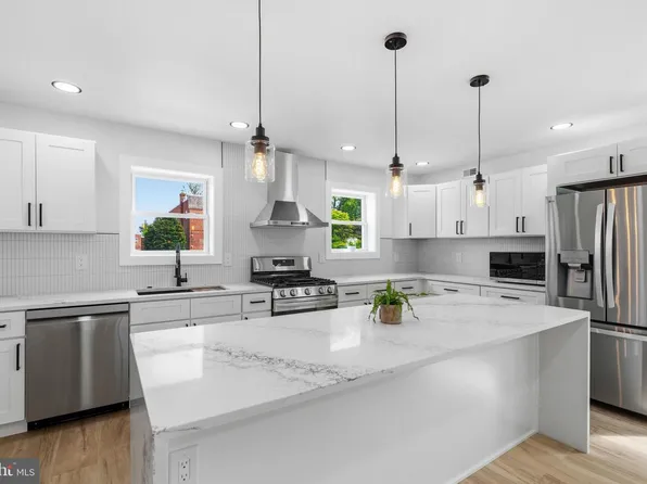 11110 Ridgeway St, Philadelphia, PA 19116