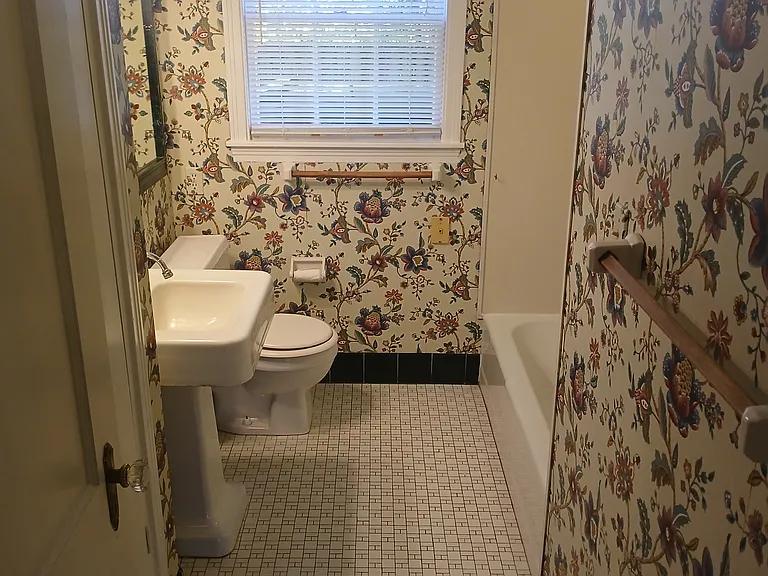 920 Iris St — Photo 18