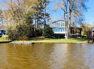 116 Crescent Dr, Carrollton, GA 30117