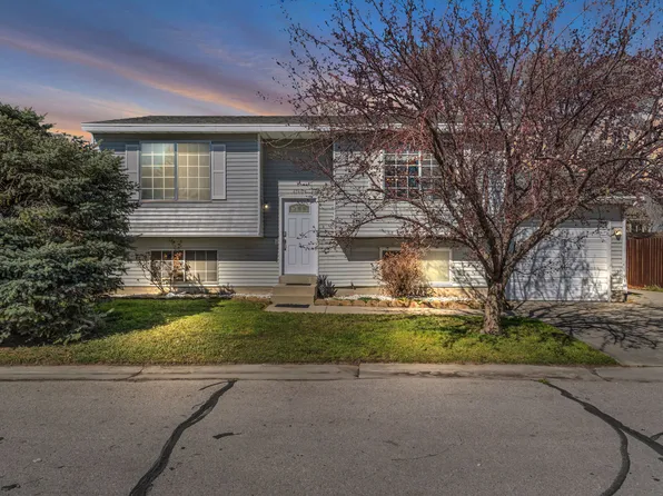 4746 W Roundtable Rd S, West Valley City, UT 84120