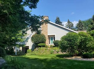 105 N Oak Grove Dr #22, Madison, WI 53717