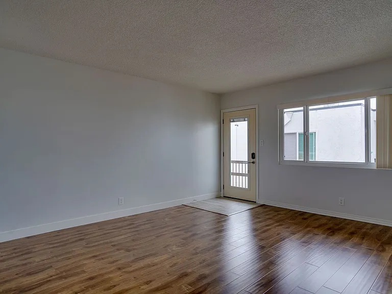 304 Bungalow Dr — Photo 21