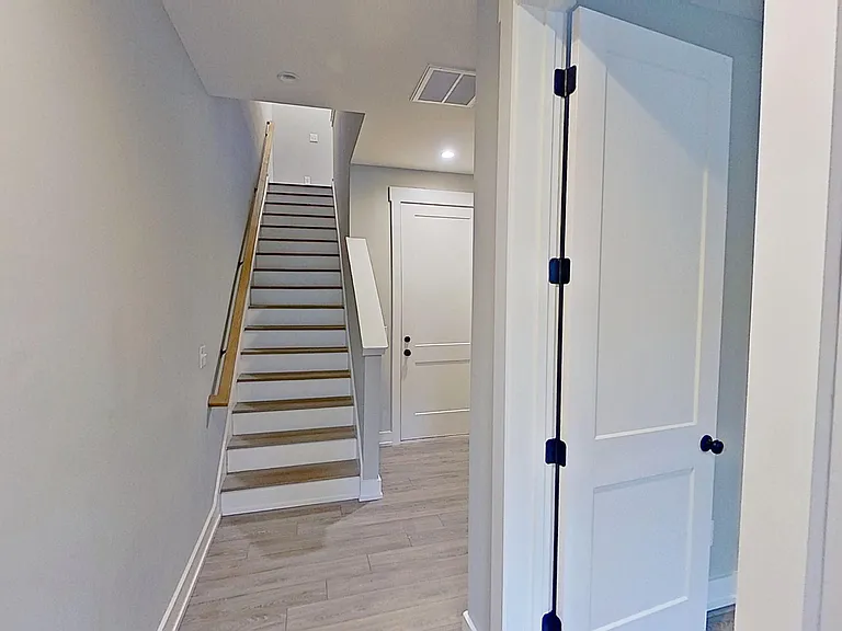331 McIvers Aly — Photo 2