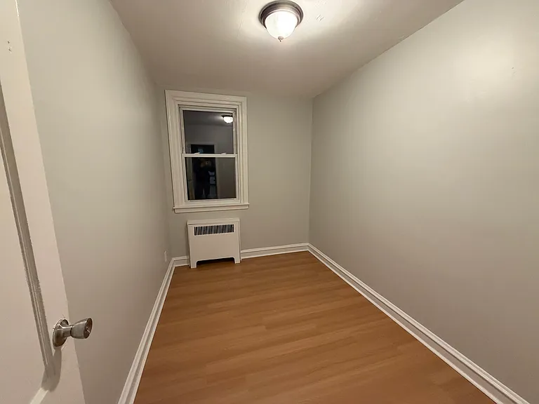 1223 Gilham St — Photo 10