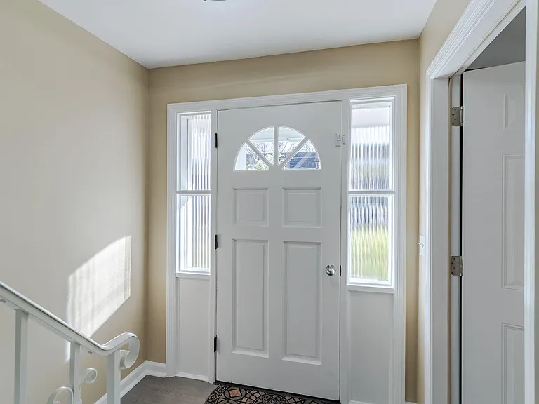 2886 Temple Ave — Photo 4