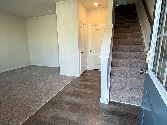 5th image of 4184 Park Trail Dr