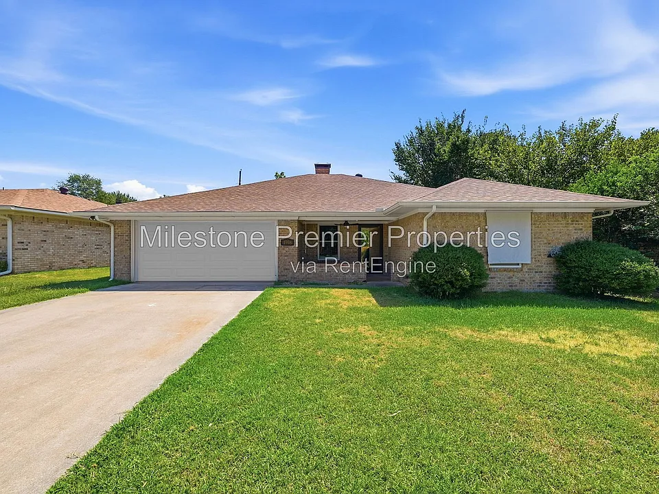 1908 Paula Dr