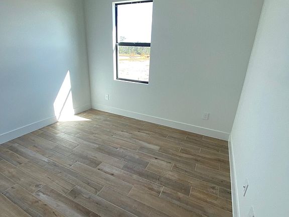 4th image of 6901 SE Park Trace Drive