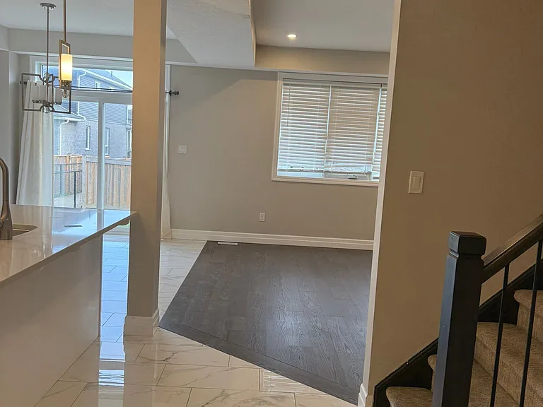 724 Freeport St — Photo 8