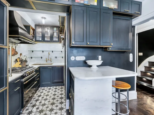 64 East 80th Street image 4 of 7