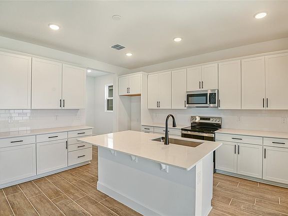 7th image of this home