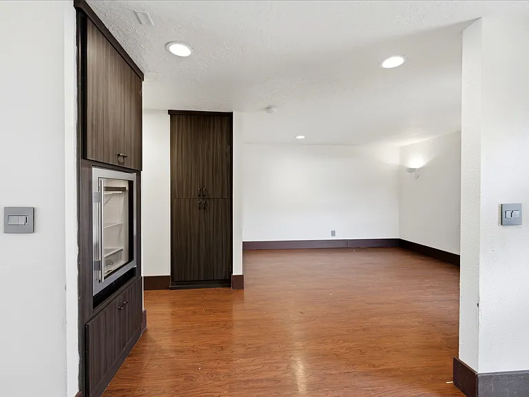 1670 Bellevue St SE — Photo 22