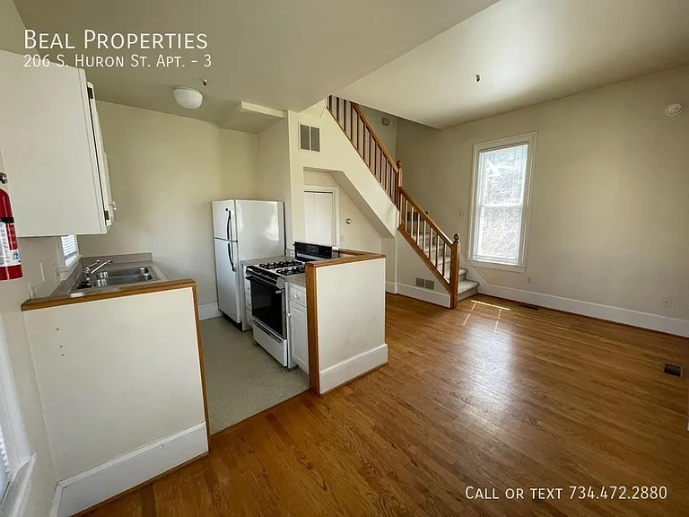 206 S Huron St #3 — Photo 4