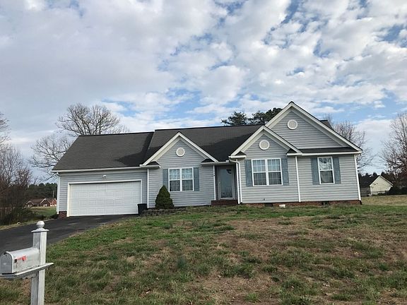 2nd image of 114 Falling Leaf Ln