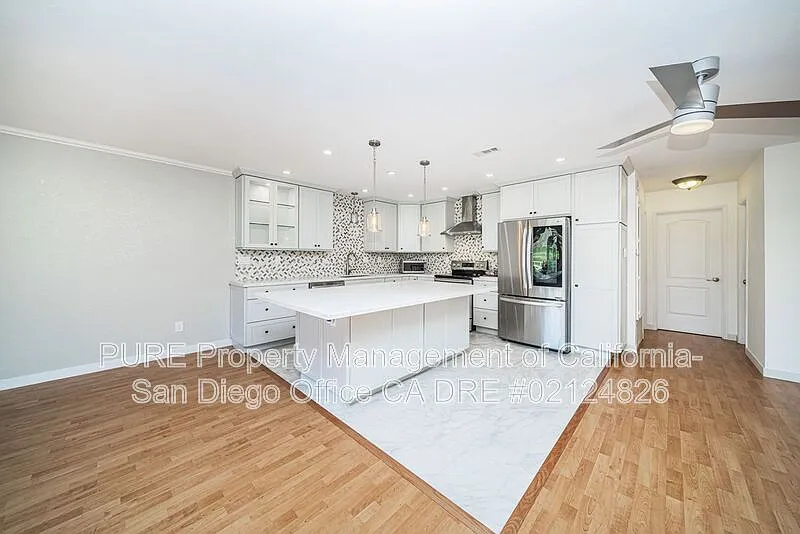 2 bed, 2.5 bath, 1722 sqft, $4,195 — Photo 4
