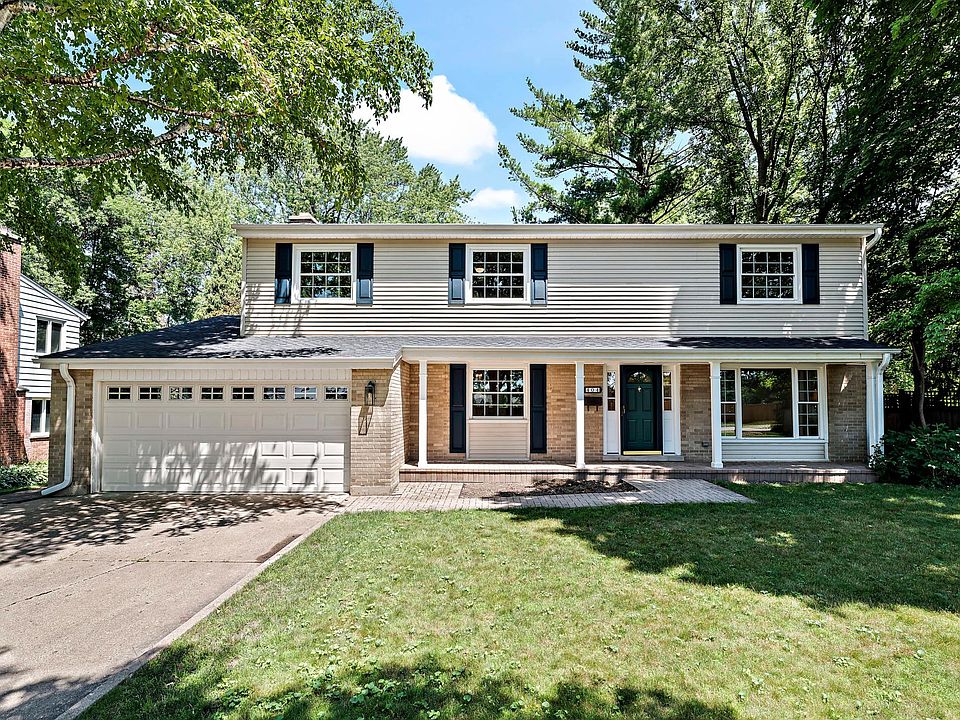 1st image of 404 W Witchwood Ln