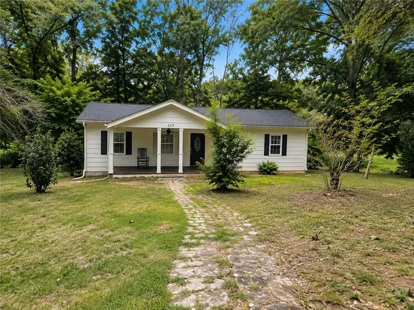 129 Lee Road 717, Opelika, AL 36804