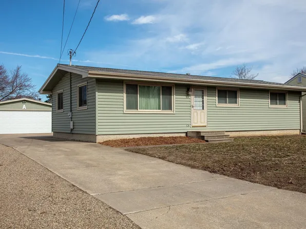 627 E End Ave, Evansdale, IA 50707