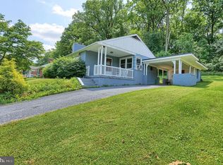3166 Parker Dr, Lancaster, PA 17601