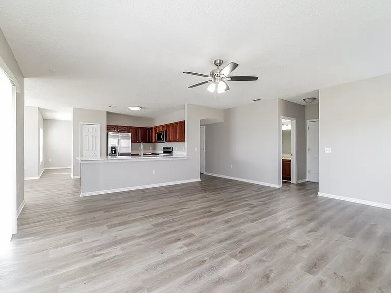 4450 Maple Chase Trl — Photo 6