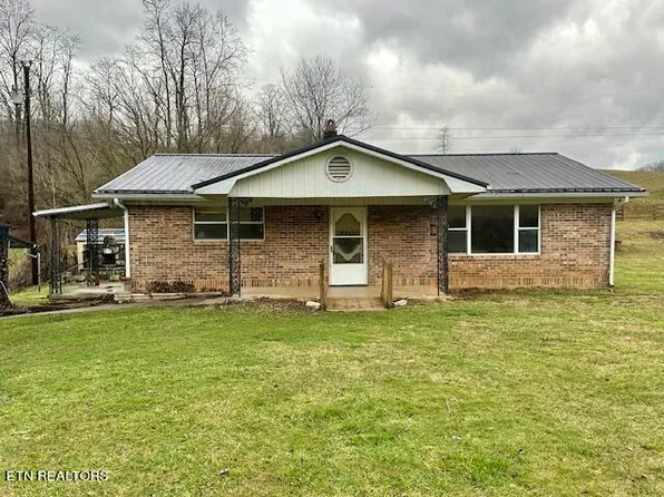 320 Speaks Branch Rd, Rose Hill, VA 24281