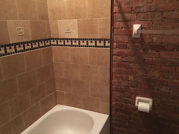4th image of 60 Wyckoff Ave APT 2B
