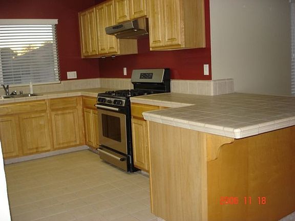 Right Side of Kitchen w/Stainless Gas Stove
