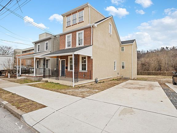 3rd image of 731 E Elm St