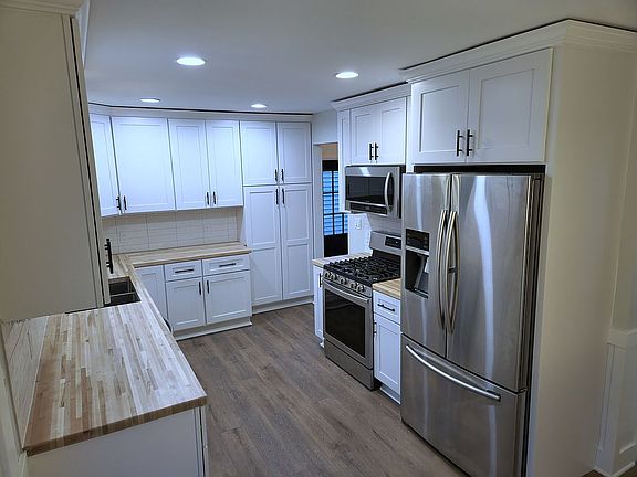 4th image of 7851 Broadmoor Ave SE