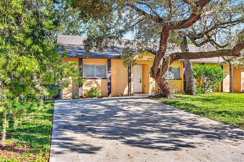 2 bed, 2.0 bath, 1008 sqft, $1,650 — Photo 3