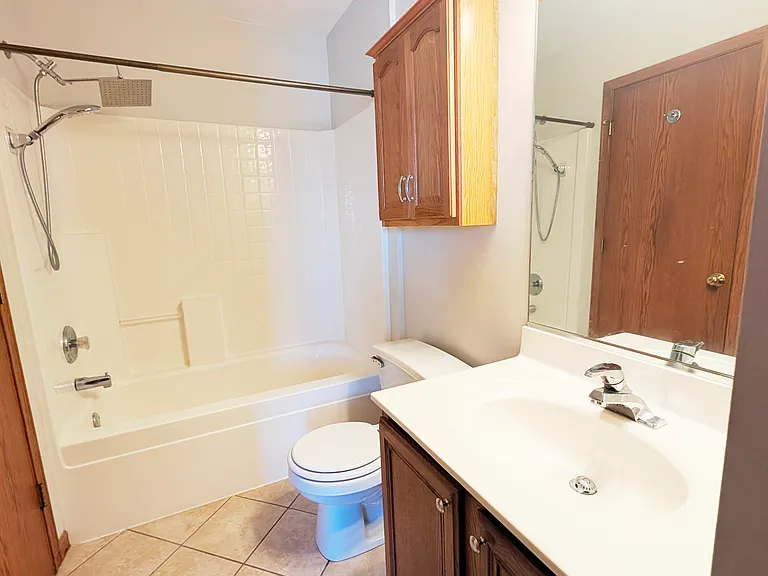 1713 Fieldstone Dr N #1713 — Photo 9