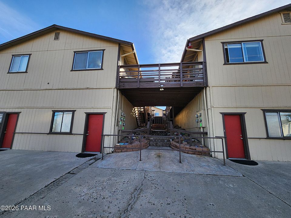 1st image of 214 N Arizona Ave