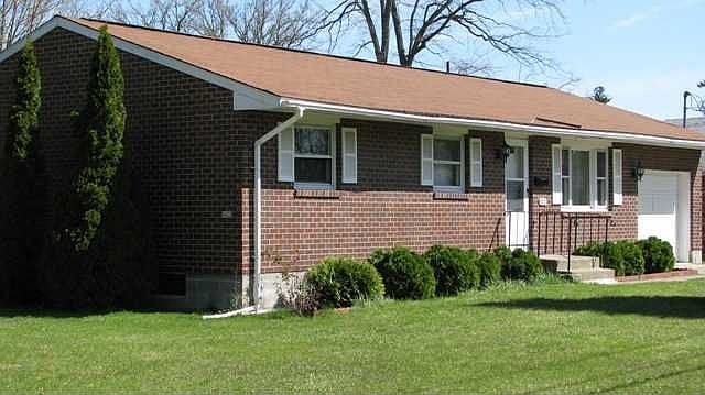 2nd image of 1425 Wedgewood Hts