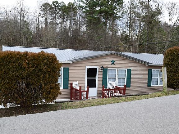 2nd image of 208 Baker Ridge Rd
