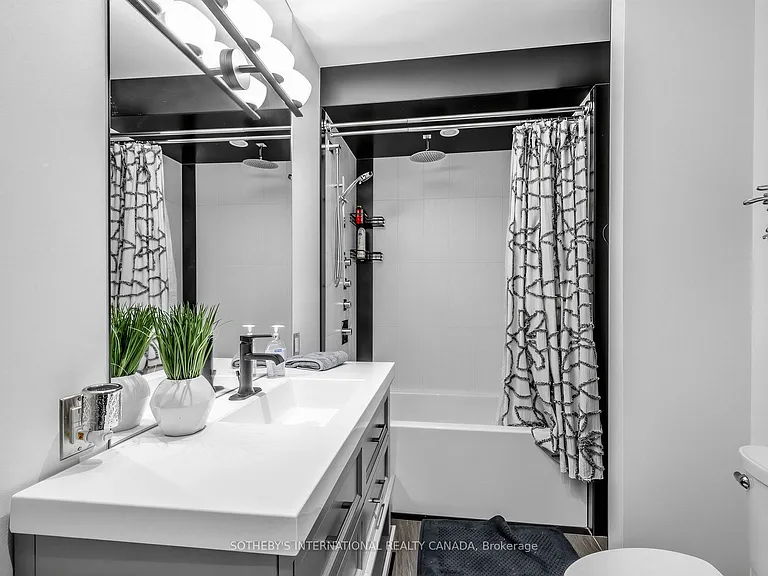 30 Regal Rd — Photo 14