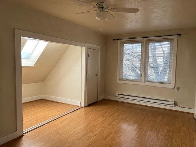 Studio room photo 2