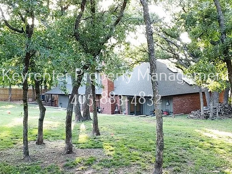 1408 Fox View Ct — Photo 30