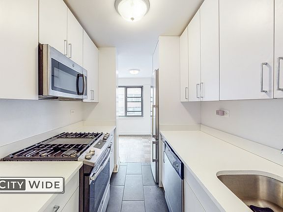 4th image of 405 E 56th St APT 8K