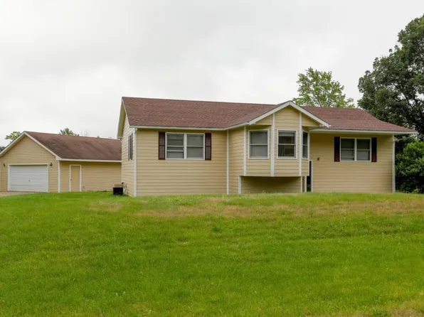22285 Wynsmythe Dr, Mattawan, MI 49071
