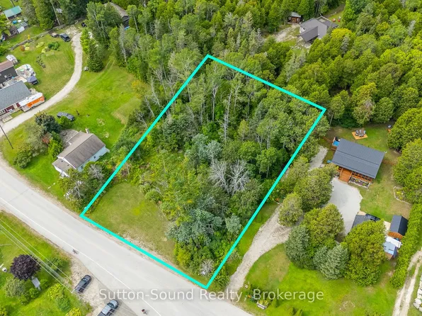 29 Stokes River Rd, Northern Bruce Peninsula, ON N0H 2M0