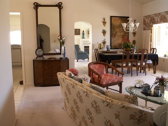 living/dining area
