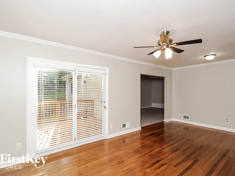 3224 Chisholm Trl — Photo 2