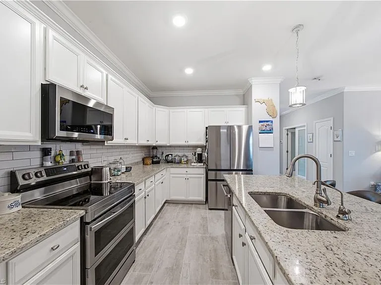 19584 Utopia Ln — Photo 5