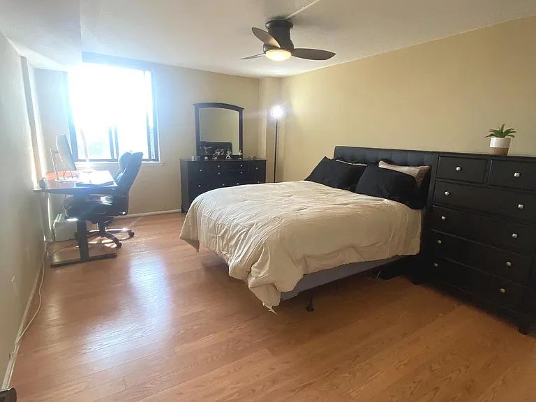 118 Monroe St #709 — Photo 15