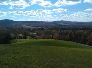 10 Manno Farm Rd, Warwick, NY 10990