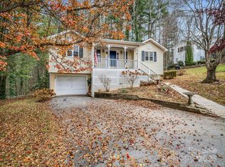 112 Serenity Cir, Hendersonville, NC 28792