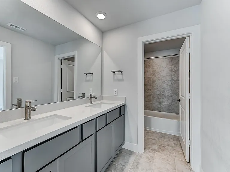 9522 Rialto Creek Dr — Photo 37