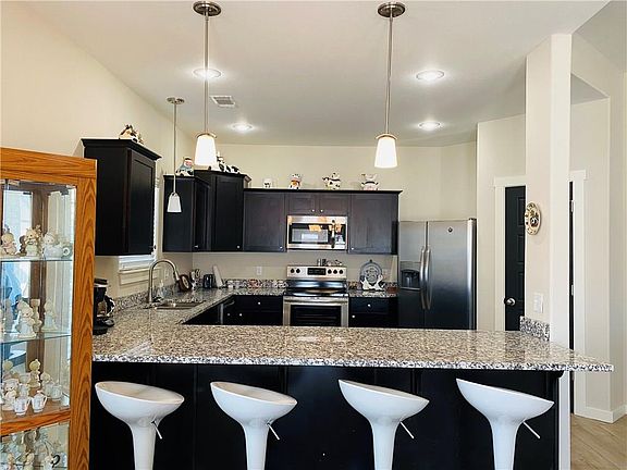 4th image of 11048 Rosebay Ln