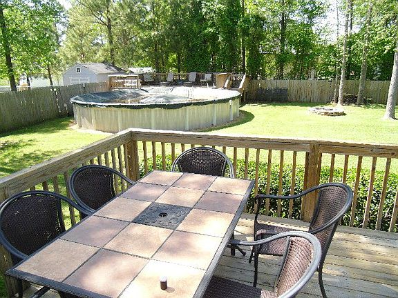 5th image of 105 Oak Tree Dr