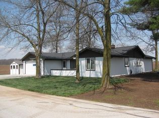 W2931 Pine Tree Cir, Sheboygan Falls, WI 53085